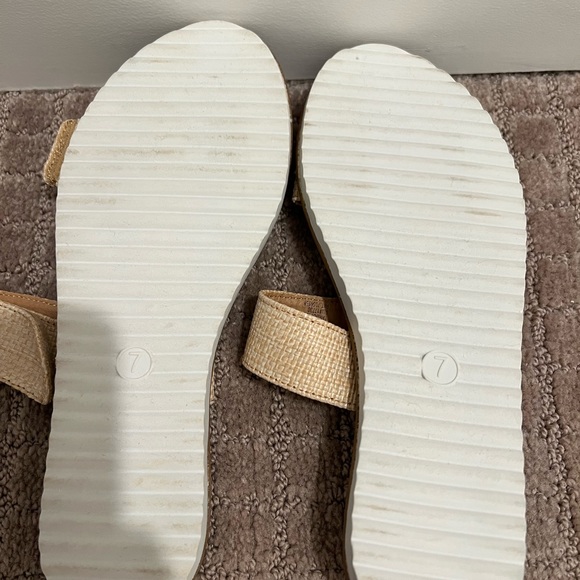 Sandals - Picture 2 of 2